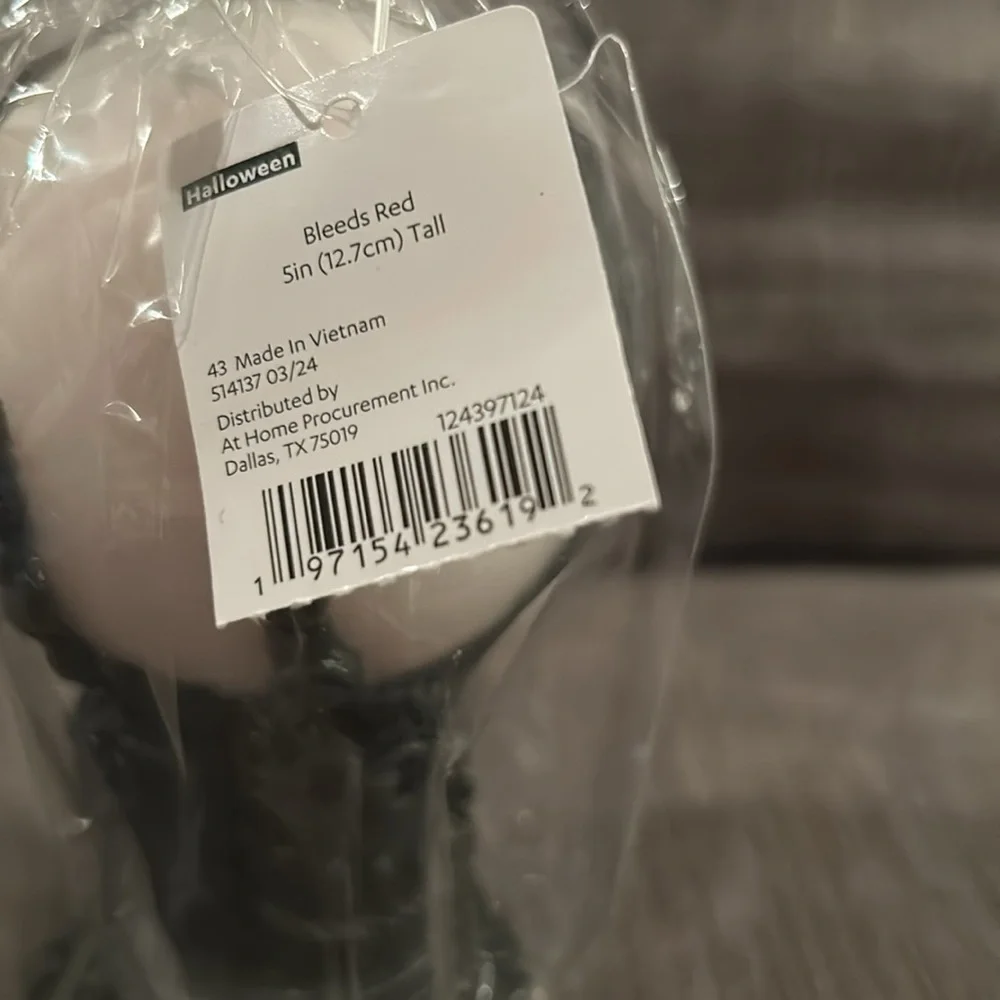 Bleeding Candle Skull Glass Ball NEW